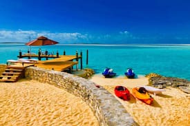George Town House | Shipwrecked Cottage and guest house on the water