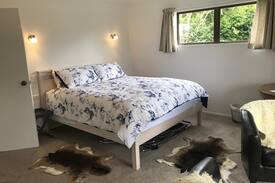 Leamington Bed & Breakfast | "3 Cowleigh" - CLOSE TO EVERYTHING! Cambridge NZ