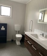 Invercargill House | The Barn - Modern & Industrial Accomodation