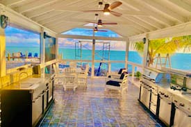 George Town House | Shipwrecked Cottage and guest house on the water