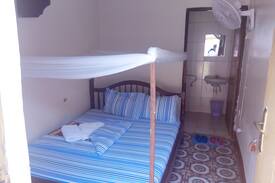 Pakwach House | Alleluyah Guest House(Single room)