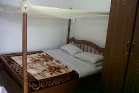 Pakwach House | Alleluyah Guest House(Single room)