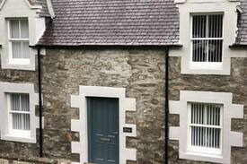 Cullen Cabin | No 12 Castle Terrace - Recently renovated
