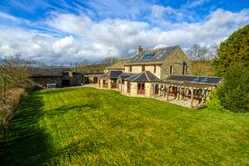 Ripley Villa | Willow House Farm - Sleeps 16 with Hot Tub