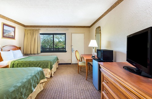 Pleasantville Hotel | Ramada by Wyndham West Atlantic City