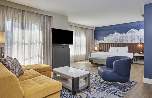 Waterfront Hotel | Hyatt Centric the Pike Long Beach