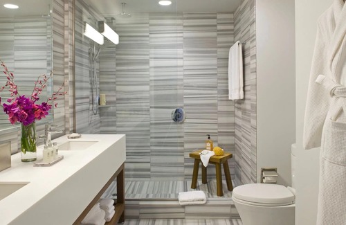 Waterfront Hotel | Hyatt Centric the Pike Long Beach