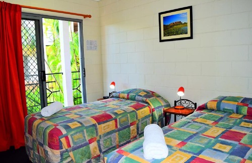 Coconut Grove Hotel | Coconut Grove Holiday Apartments