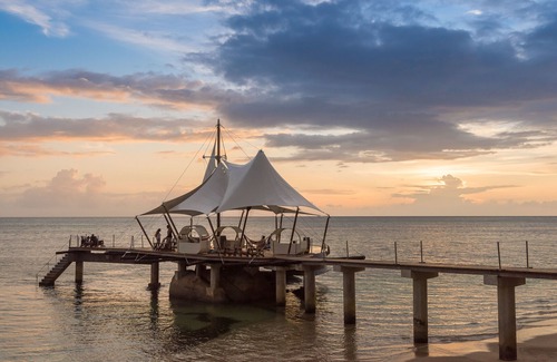 Anse Bois de Rose Hotel | Coco de Mer Hotel and Black Parrot Suites