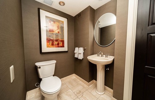 Downtown Reno Hotel | Reno Suites