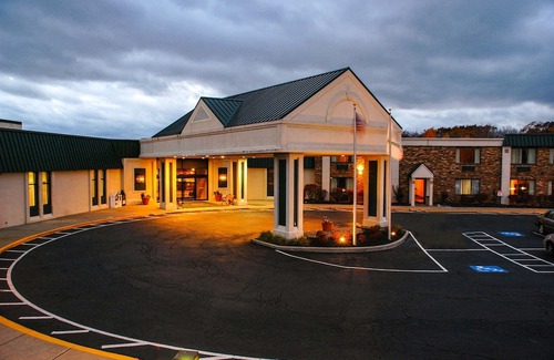 Richfield Hotel | Quality Inn & Suites