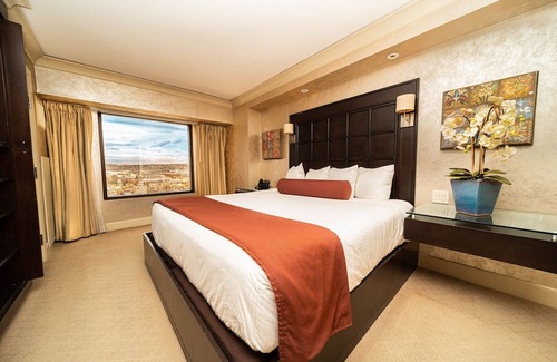 Downtown Reno Hotel | Reno Suites