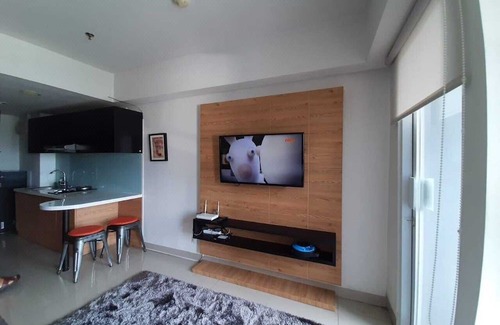 Jatinegara Hotel | Cozy the H Residence by Bonzela Property