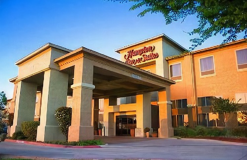 Denton Hotel | Hampton Inn & Suites Denton