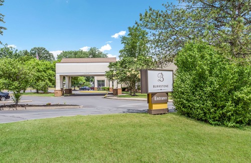 New Hartford Hotel | Burrstone Inn, Ascend Hotel Collection