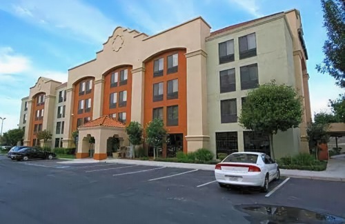 Milpitas Hotel | Hampton Inn Milpitas