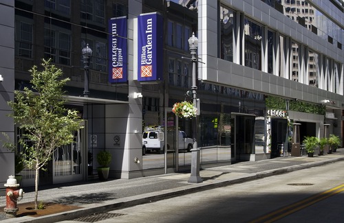 Downtown Pittsburgh Hotel | Hilton Garden Inn Pittsburgh Downtown