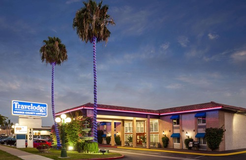 East Side Costa Mesa Hotel | Travelodge by Wyndham Orange County Airport/ Costa Mesa