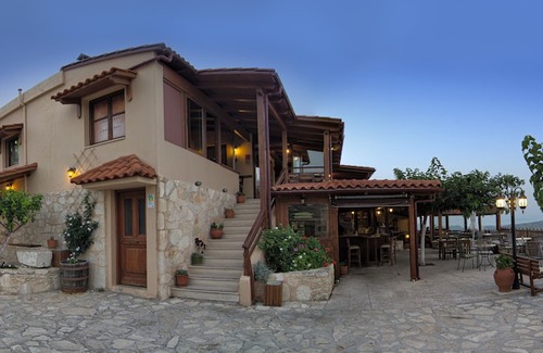 Asites Hotel | Earino