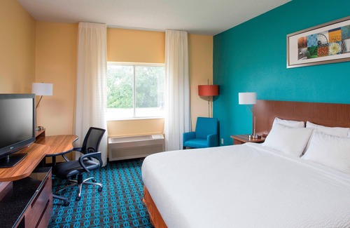 Quincy Hotel | Fairfield Inn & Suites by Marriott Quincy