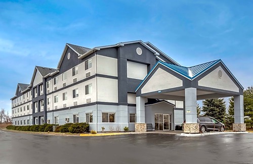 Bayberry Hotel | Comfort Inn & Suites