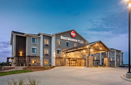 Fort Morgan Hotel | Best Western Plus Overland Inn