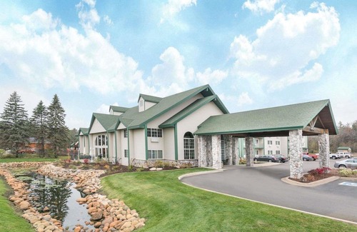 Baxter Hotel | Baymont by Wyndham Baxter/Brainerd Area