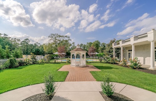 Egg Harbor City Hotel | Chateau Renault