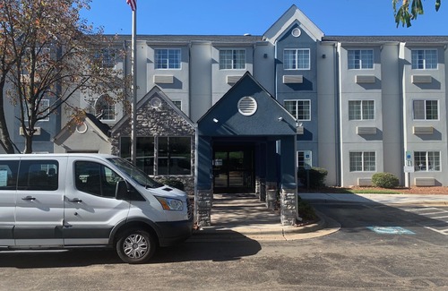 Toddville Road Hotel | Microtel Inn by Wyndham Charlotte Airport