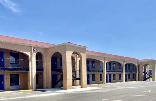 Newnan Hotel | Days Inn by Wyndham Newnan