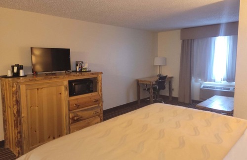 Butte Hotel | Ramada by Wyndham Butte