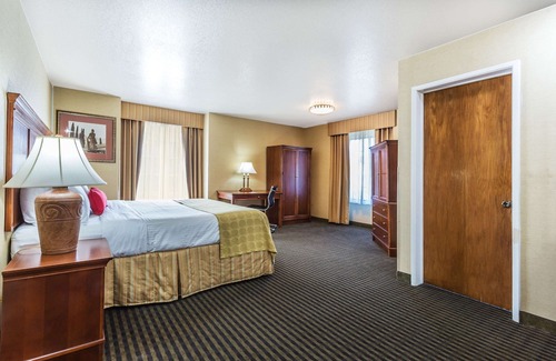 North Whisman Hotel | Ramada by Wyndham Mountain View