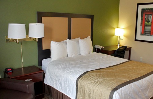 West Park Community Hotel | Extended Stay America Suites - Bakersfield - Chester Lane