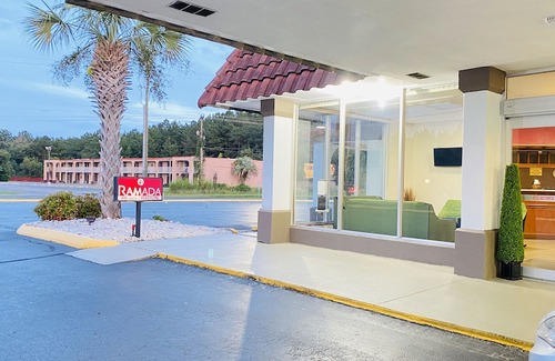 Walterboro Hotel | Ramada by Wyndham Walterboro