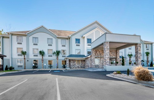 Macon Hotel | Comfort Inn & Suites Macon North I-75