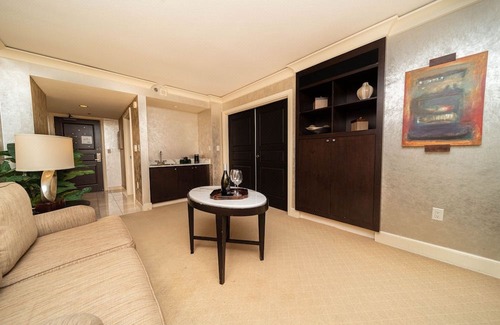 Downtown Reno Hotel | Reno Suites