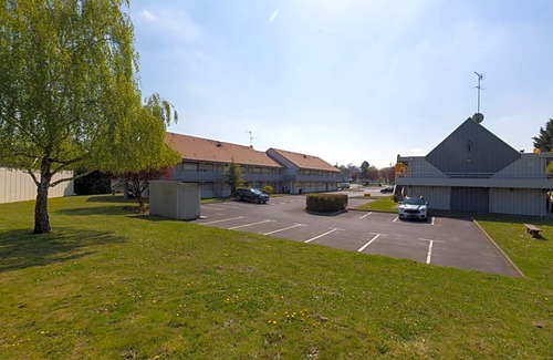Chaumontel Hotel | Premiere Classe Chantilly Sud Luzarches