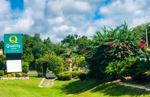 Chiefland Hotel | Quality Inn Near Manatee Springs State Park