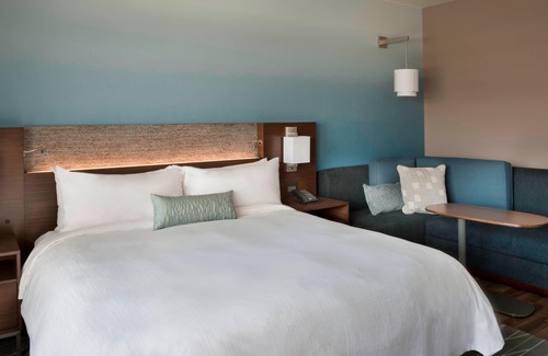 Downtown Buffalo Hotel | Buffalo Marriott at Lecom Harborcenter