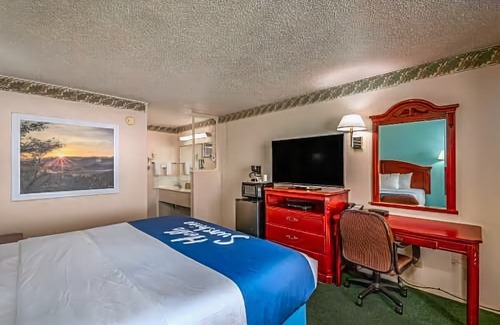 Polvadera Hotel | Days Inn by Wyndham Socorro