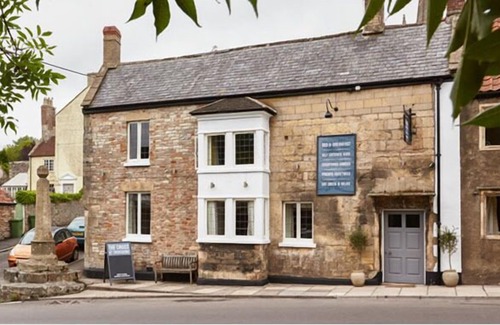Croscombe Hotel | The Cross at Croscombe