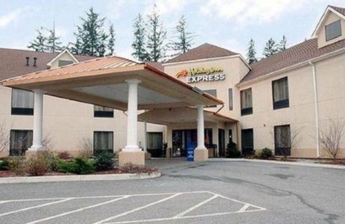 Great Barrington Hotel | Holiday Inn Express Great Barrington, an Ihg Hotel
