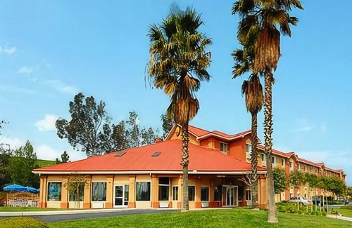 Fontana Hotel | Comfort Inn Fontana