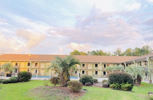 Walterboro Hotel | Ramada by Wyndham Walterboro