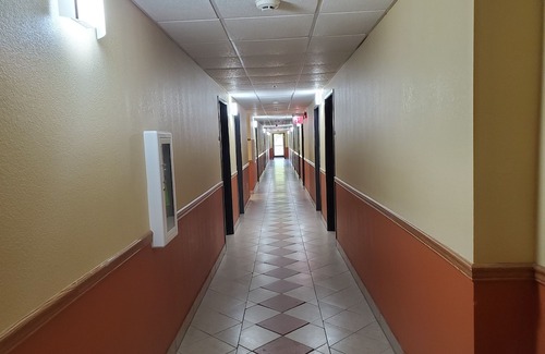 Independence Hotel | Americas Best Value Inn & Suites Independence