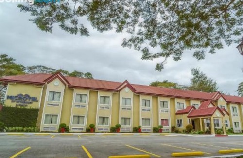 Tarlac Hotel | Microtel by Wyndham Tarlac