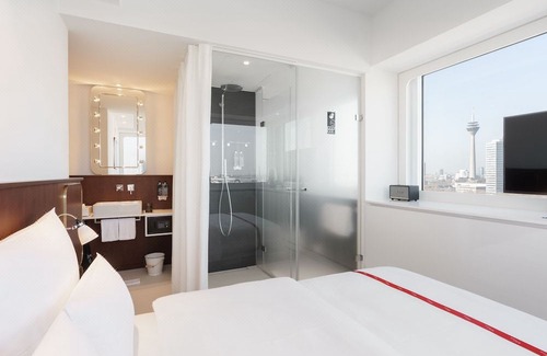 Dusseldorf Old Town Hotel | Ruby Luna Hotel Düsseldorf