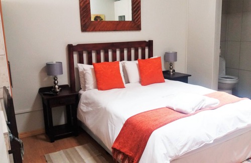 Swakopmund Hotel | Room for 6 - Amarachi Guesthouse in Swakopmund Namibia Near Beach and Malls