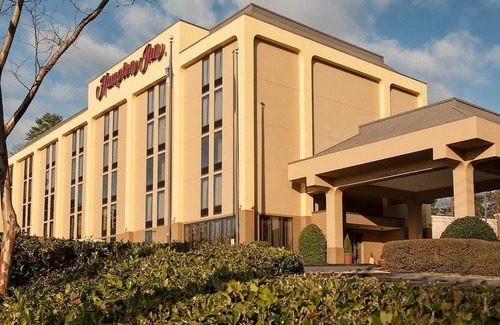 Buford Highway Hotel | Hampton Inn Atlanta-North Druid Hills