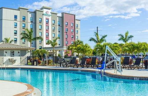 Fruitville Hotel | Magnolia Pointe, BW Signature Collection